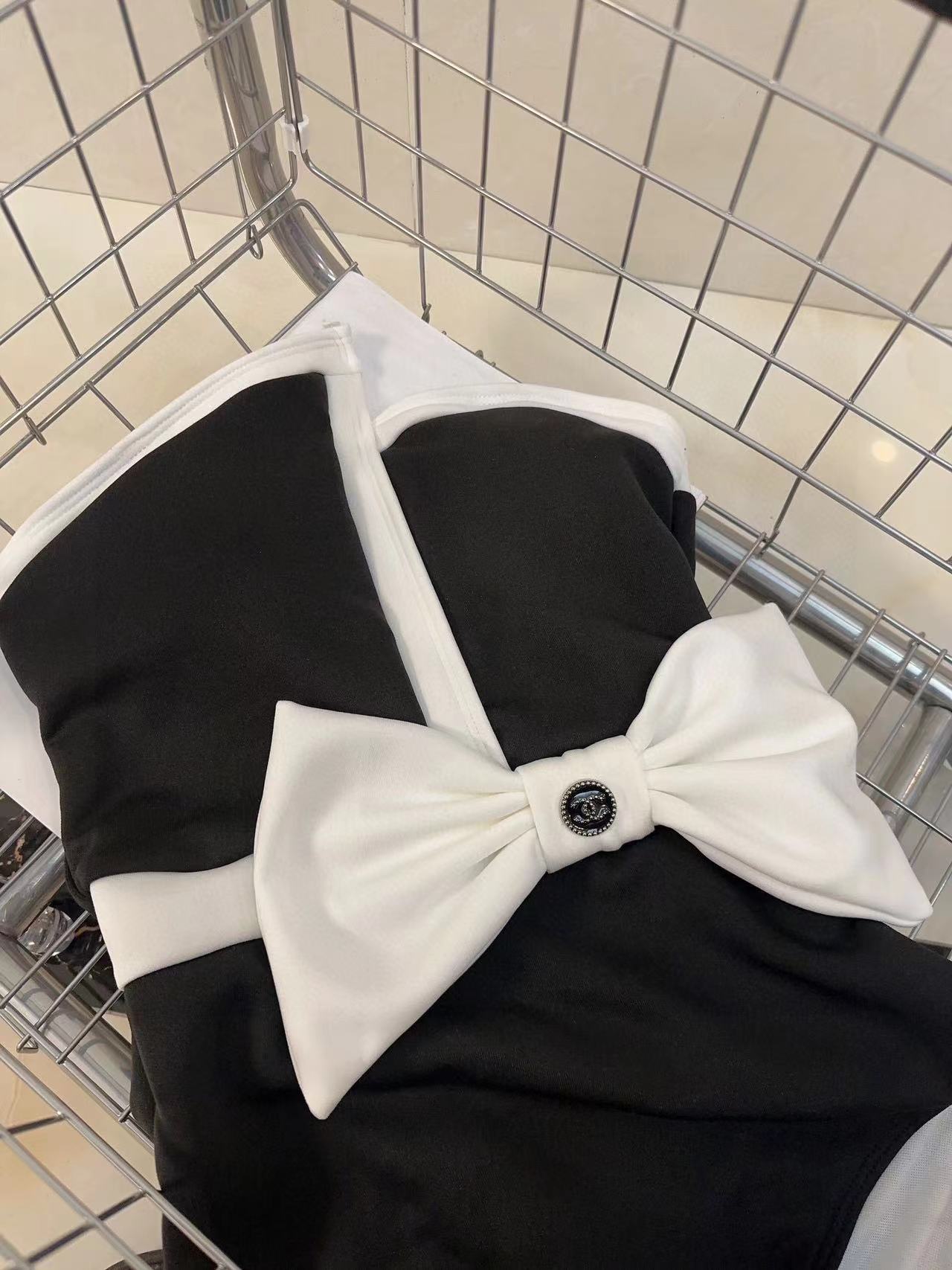 CHANE1 白黒バタフライチューブトップ水着【50％割引+送料無料】