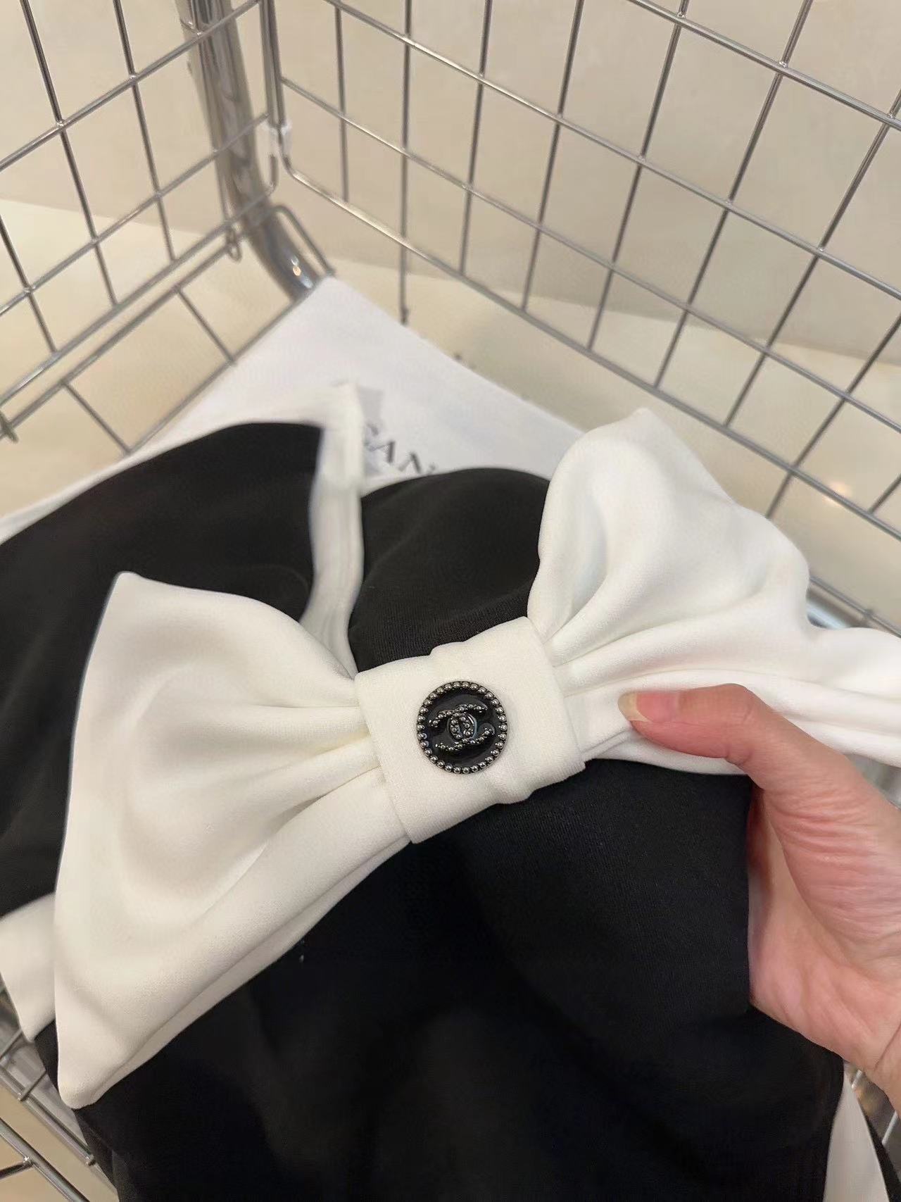 CHANE1 白黒バタフライチューブトップ水着【50％割引+送料無料】