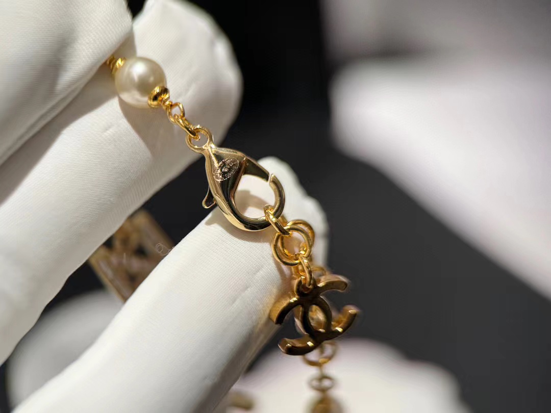 CHANE1 ロゴレター ダイヤモンド ブレスレット【50％割引+送料無料】