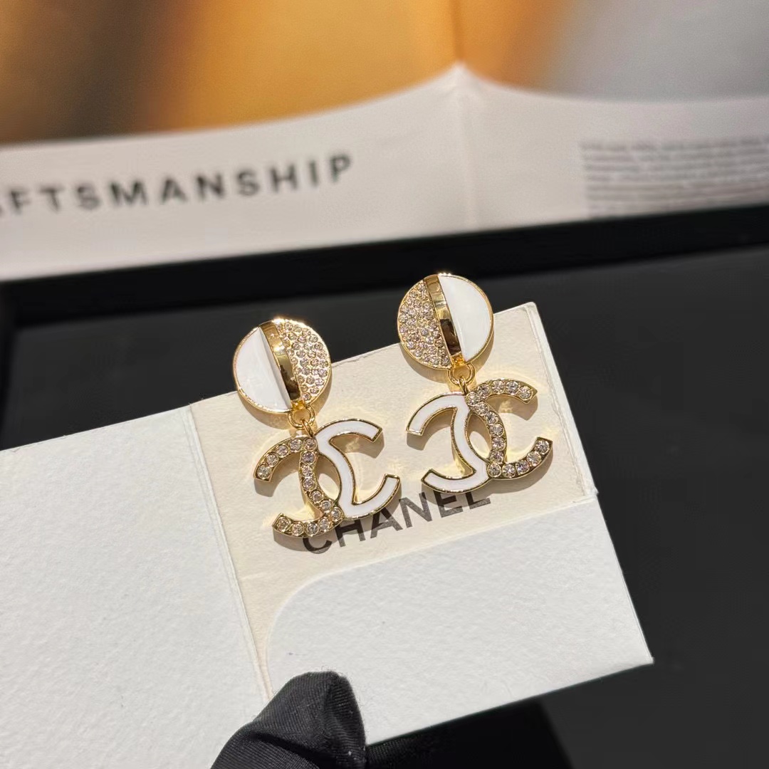 CHANE1 エナメル ハーフダイヤモンド ピアス【50％割引+送料無料】