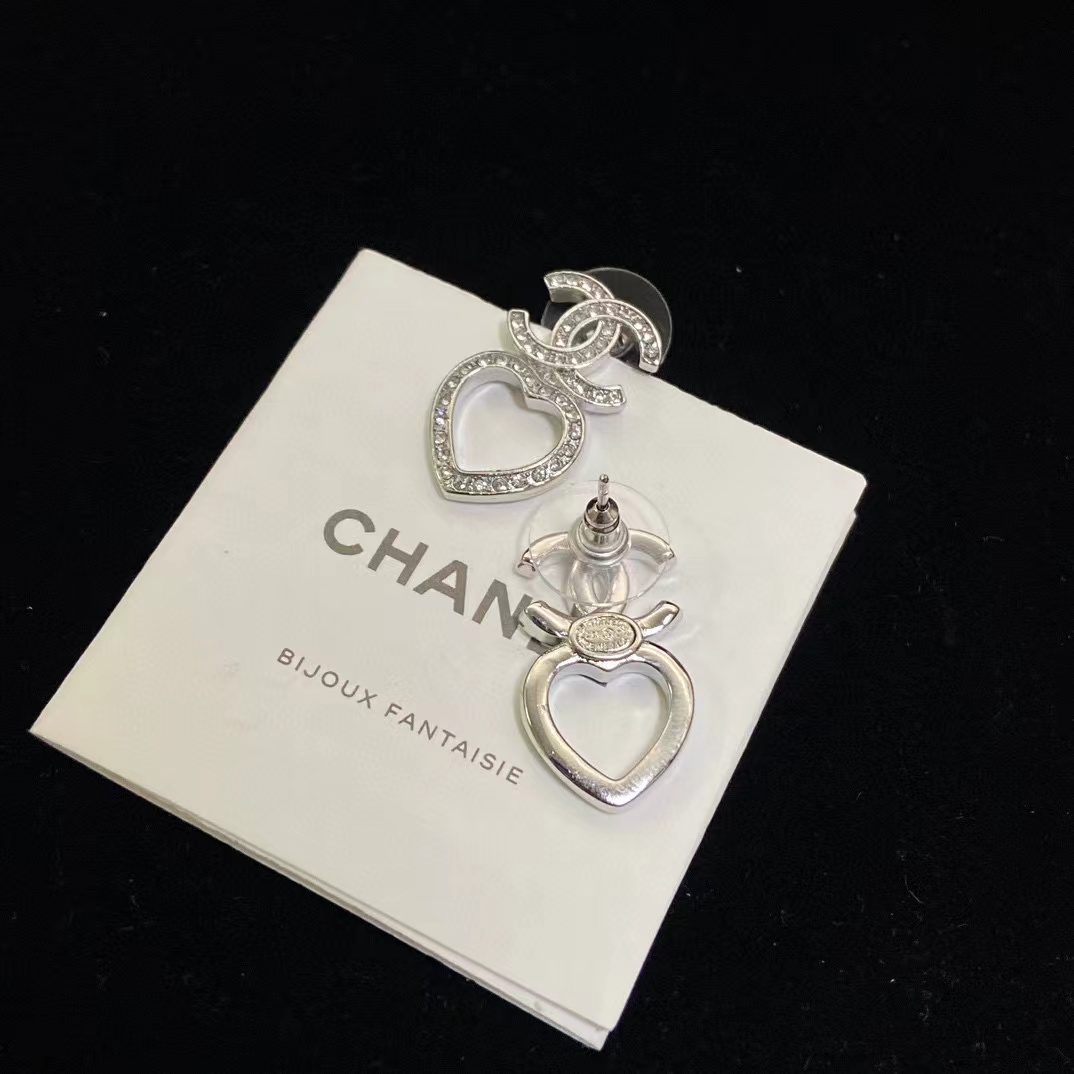 CHANE1 ホローハート ダブルC スタッドピアス【50％割引+送料無料】