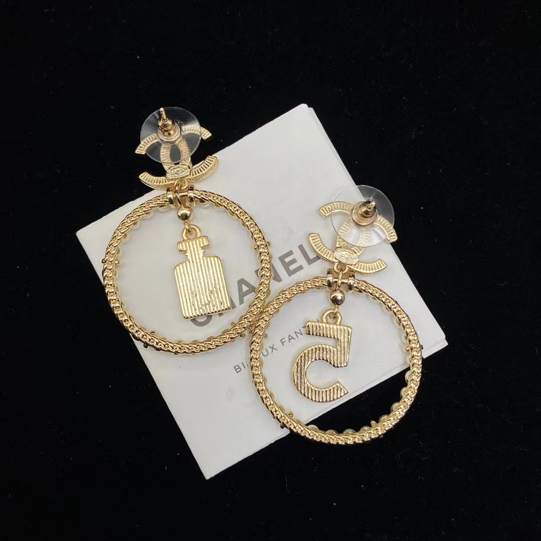 CHANE1 ダブルC ラウンドピアス【50％割引+送料無料】