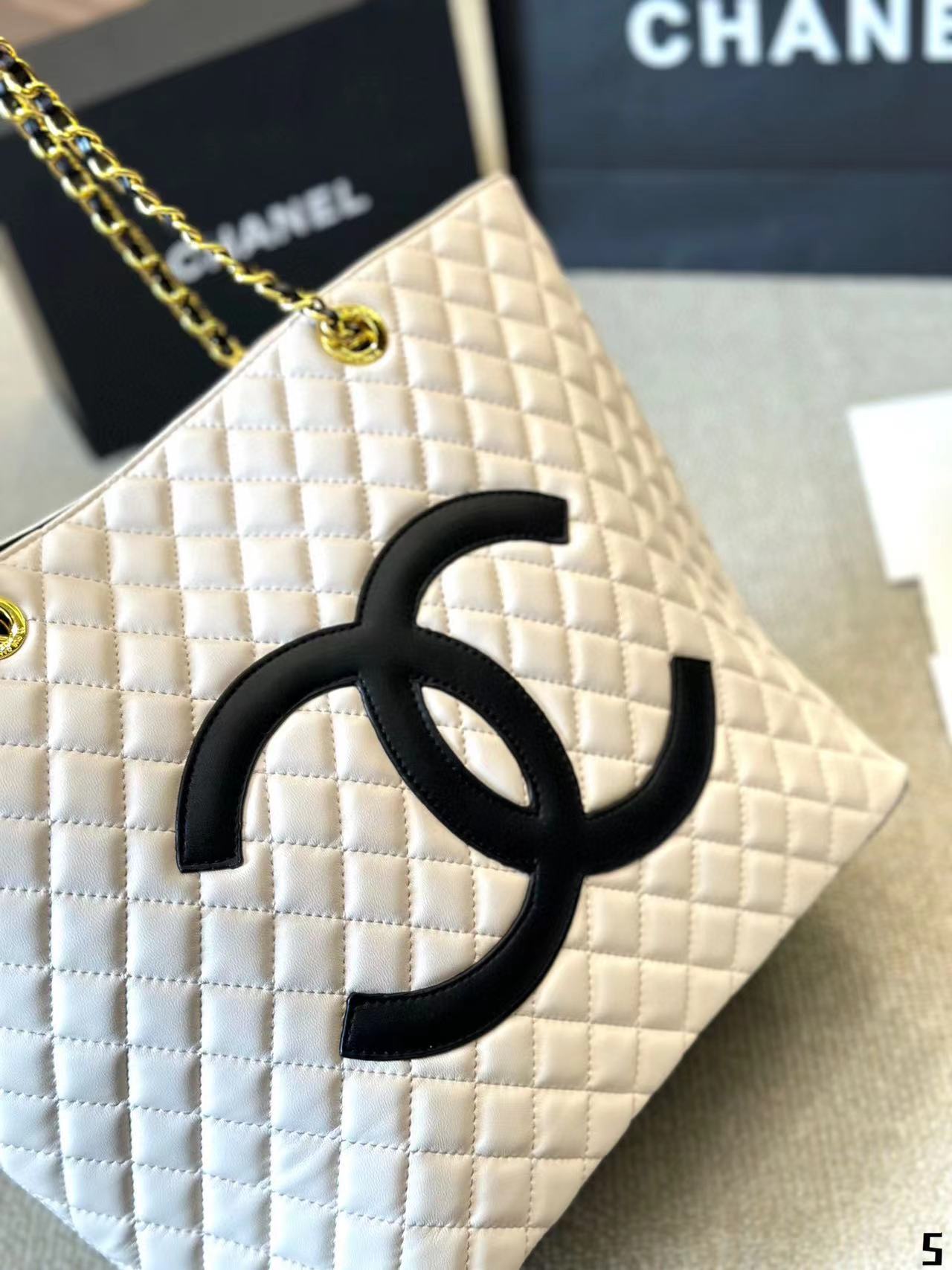 CHANE1 ダブルCチェーンショッピングバッグ【50％割引+送料無料】