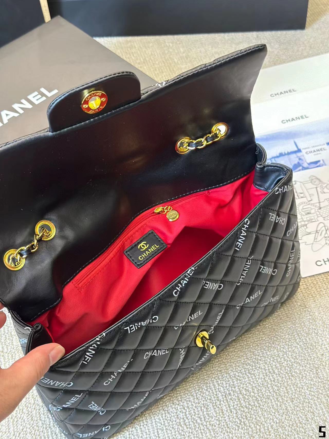 CHANE1 ブラック ゴールド レター チェーン ショルダー クロスボディバッグ【50％割引+送料無料】