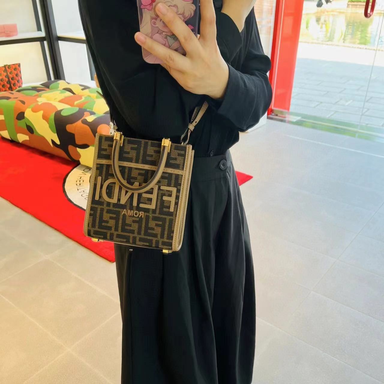 FEND1 FF 老眼ハンドバッグ【50％割引+送料無料】