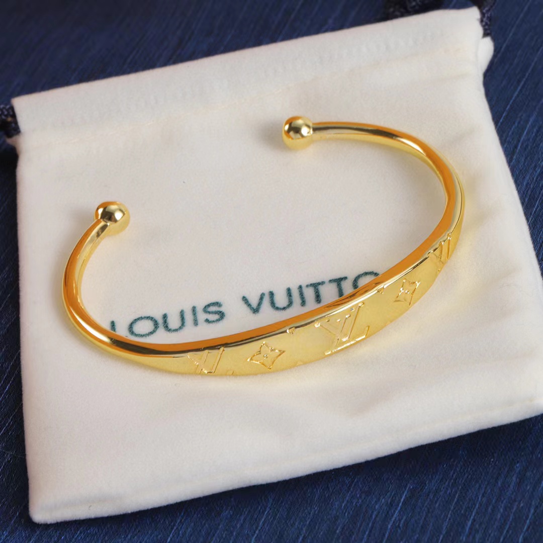 LV 四つ葉のクローバー ブレスレット【50％割引+送料無料】