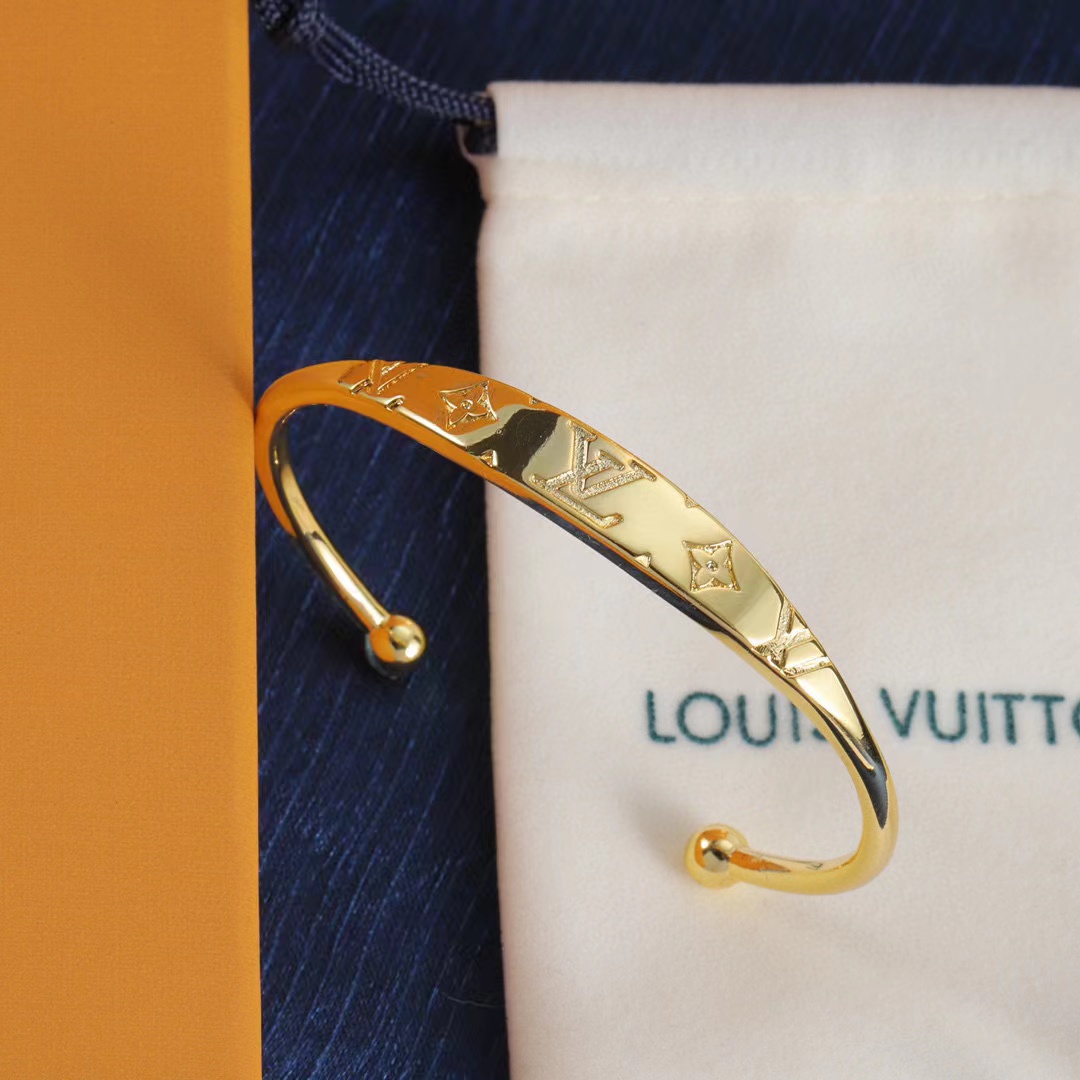 LV 四つ葉のクローバー ブレスレット【50％割引+送料無料】