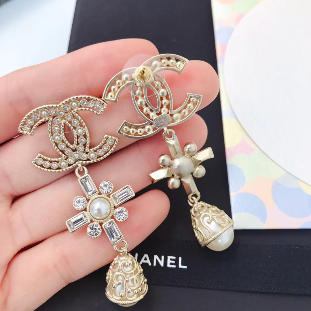 CHANE1 スクエア ダイヤモンド フラワー ダブル C スタッド ピアス【50％割引+送料無料】