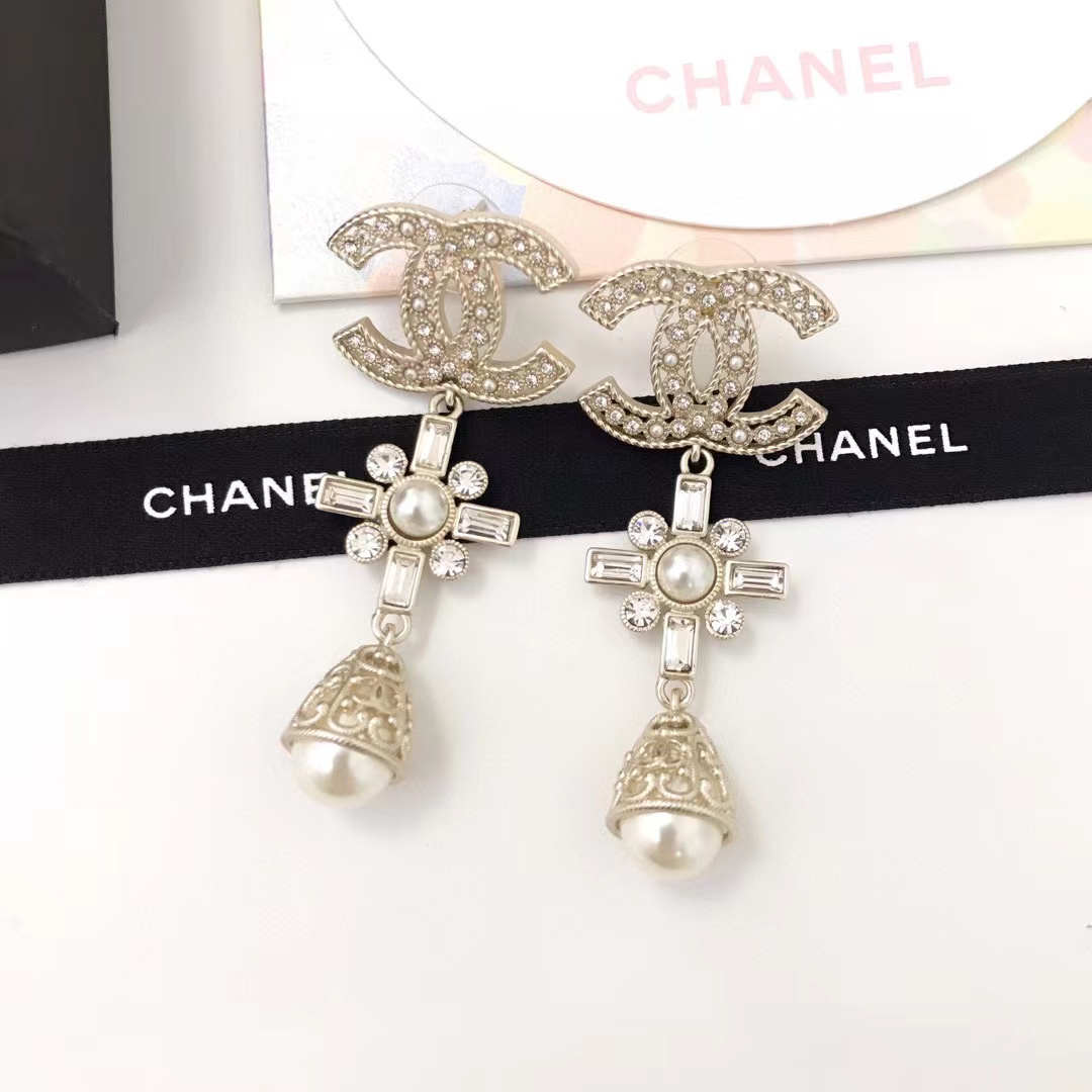 CHANE1 スクエア ダイヤモンド フラワー ダブル C スタッド ピアス【50％割引+送料無料】