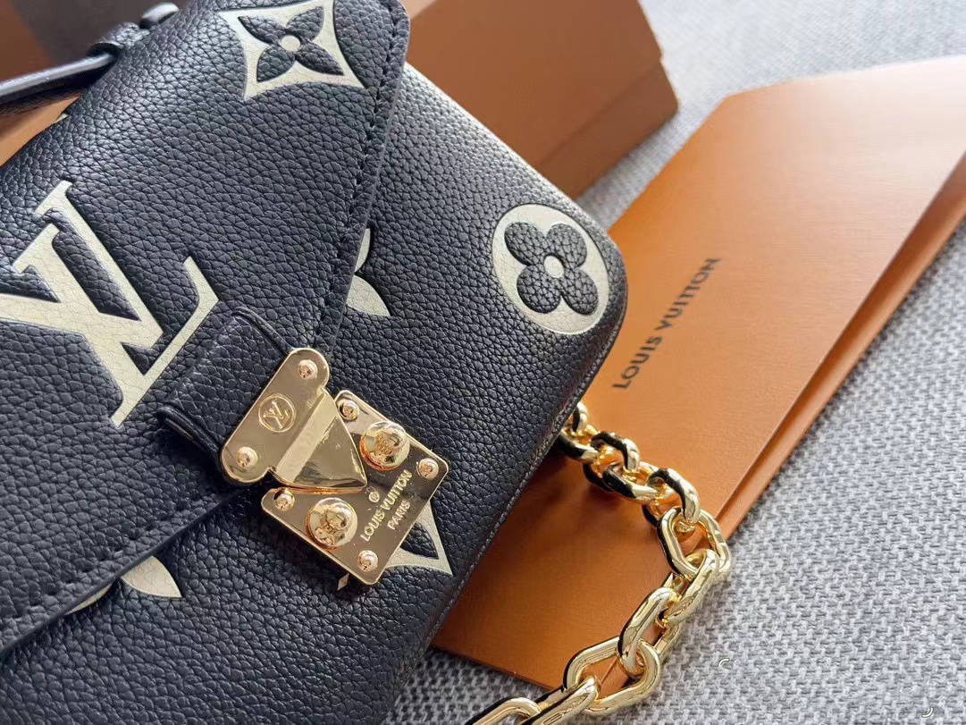 LV チェーンプリント アンダーアーム クロスボディバッグ【50％割引+送料無料】