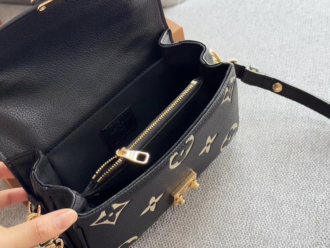 LV チェーンプリント アンダーアーム クロスボディバッグ【50％割引+送料無料】