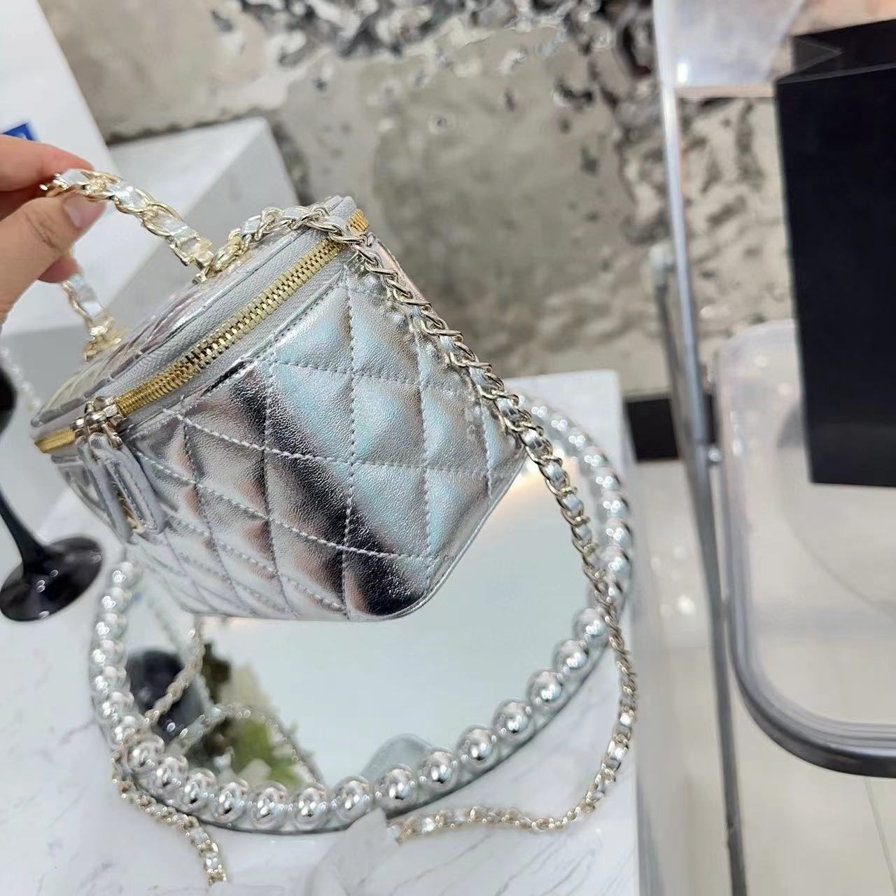 CHANE1 ロゴ レターハンドル ボックスバッグ【50％割引+送料無料】