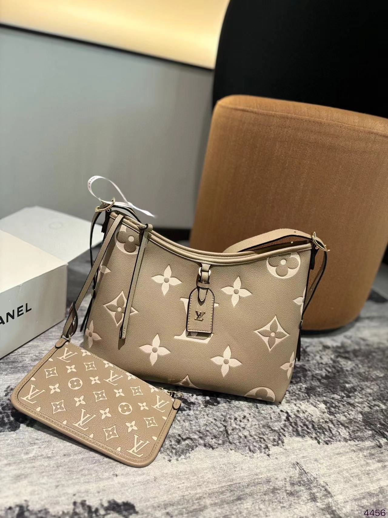 LV Carryall 脇の下のバッグ【50％割引+送料無料】