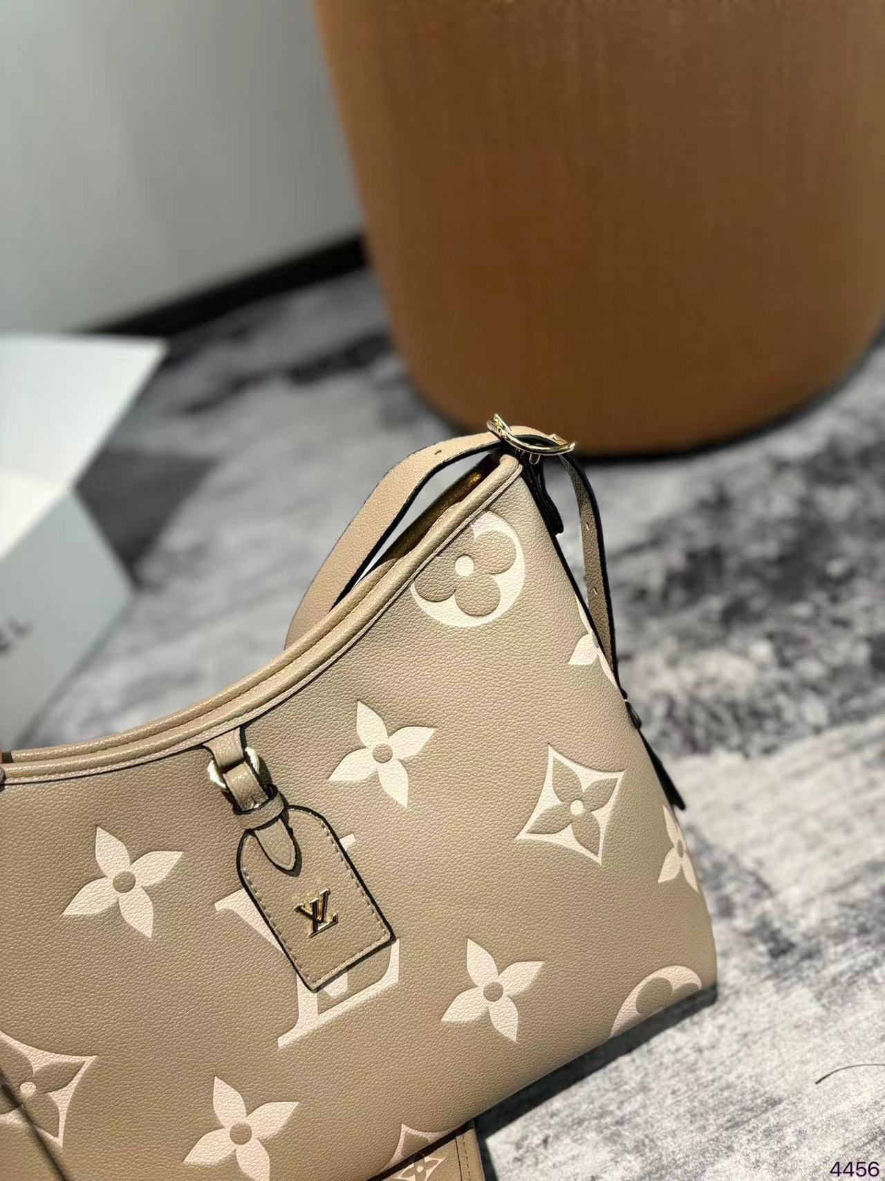 LV Carryall 脇の下のバッグ【50％割引+送料無料】