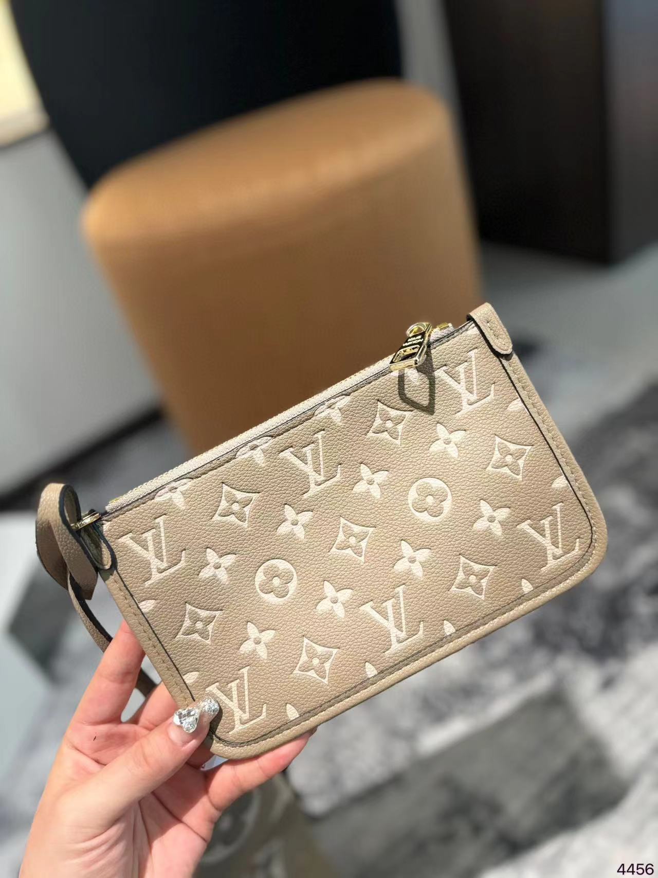 LV Carryall 脇の下のバッグ【50％割引+送料無料】