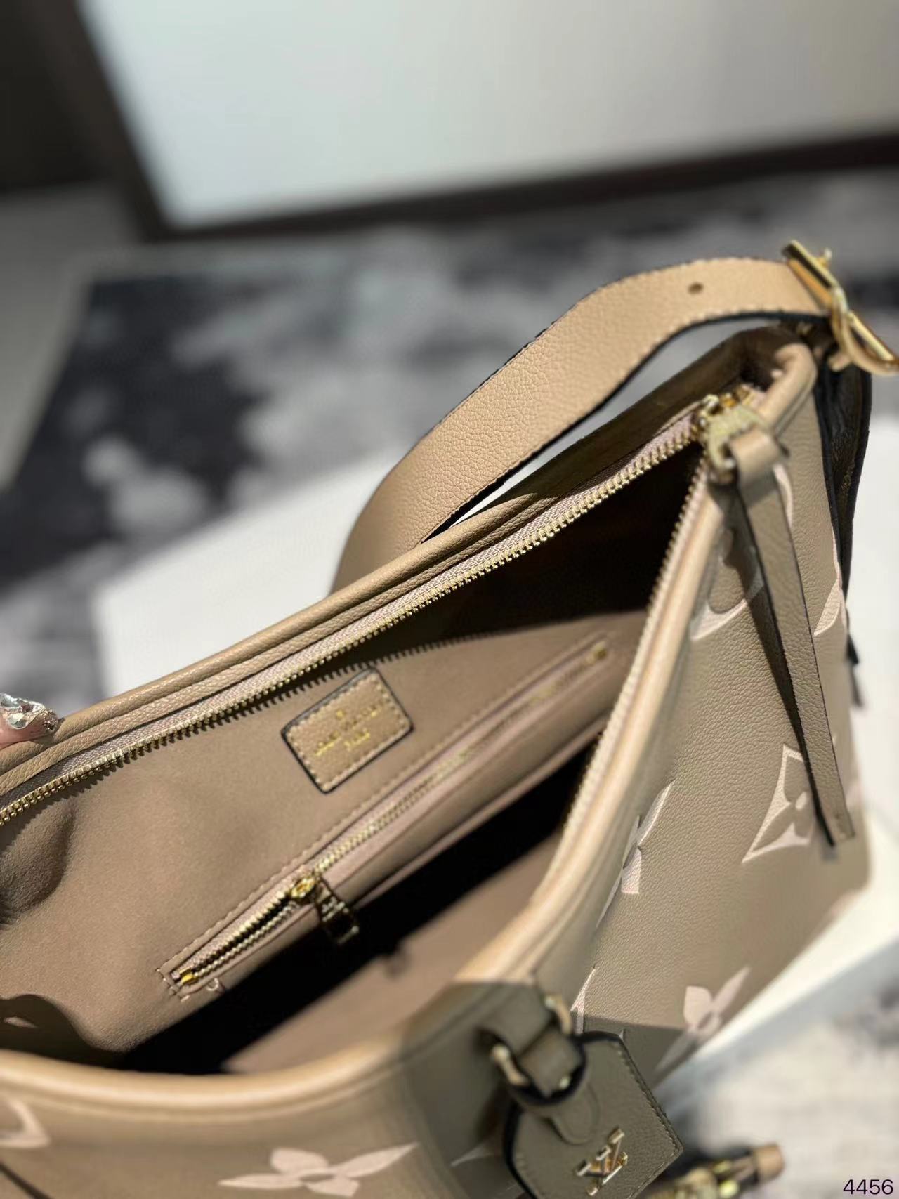 LV Carryall 脇の下のバッグ【50％割引+送料無料】