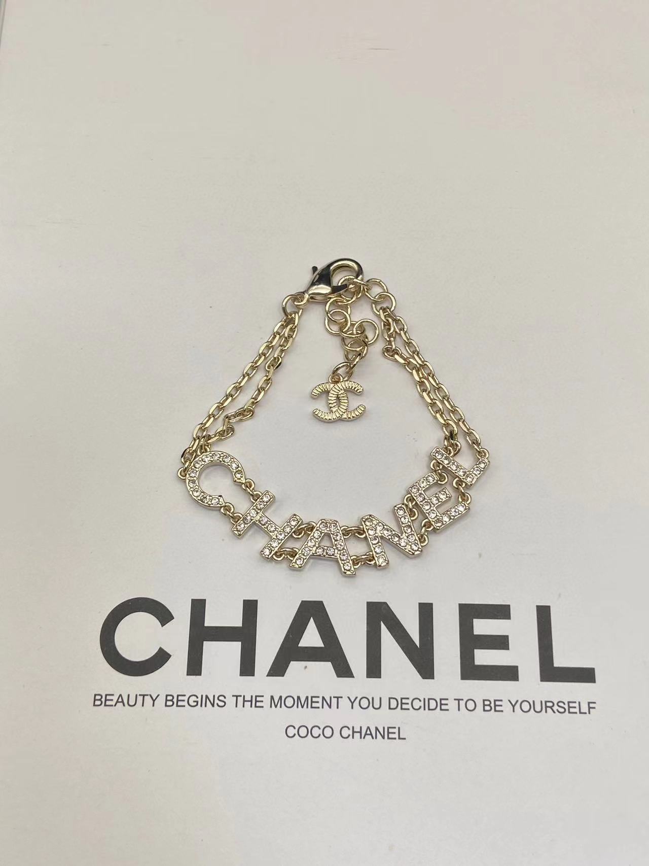 CHANE1 ダイヤモンドレタースタッドピアス+ブレスレット+ネックレスの3点セット【50％割引+送料無料】