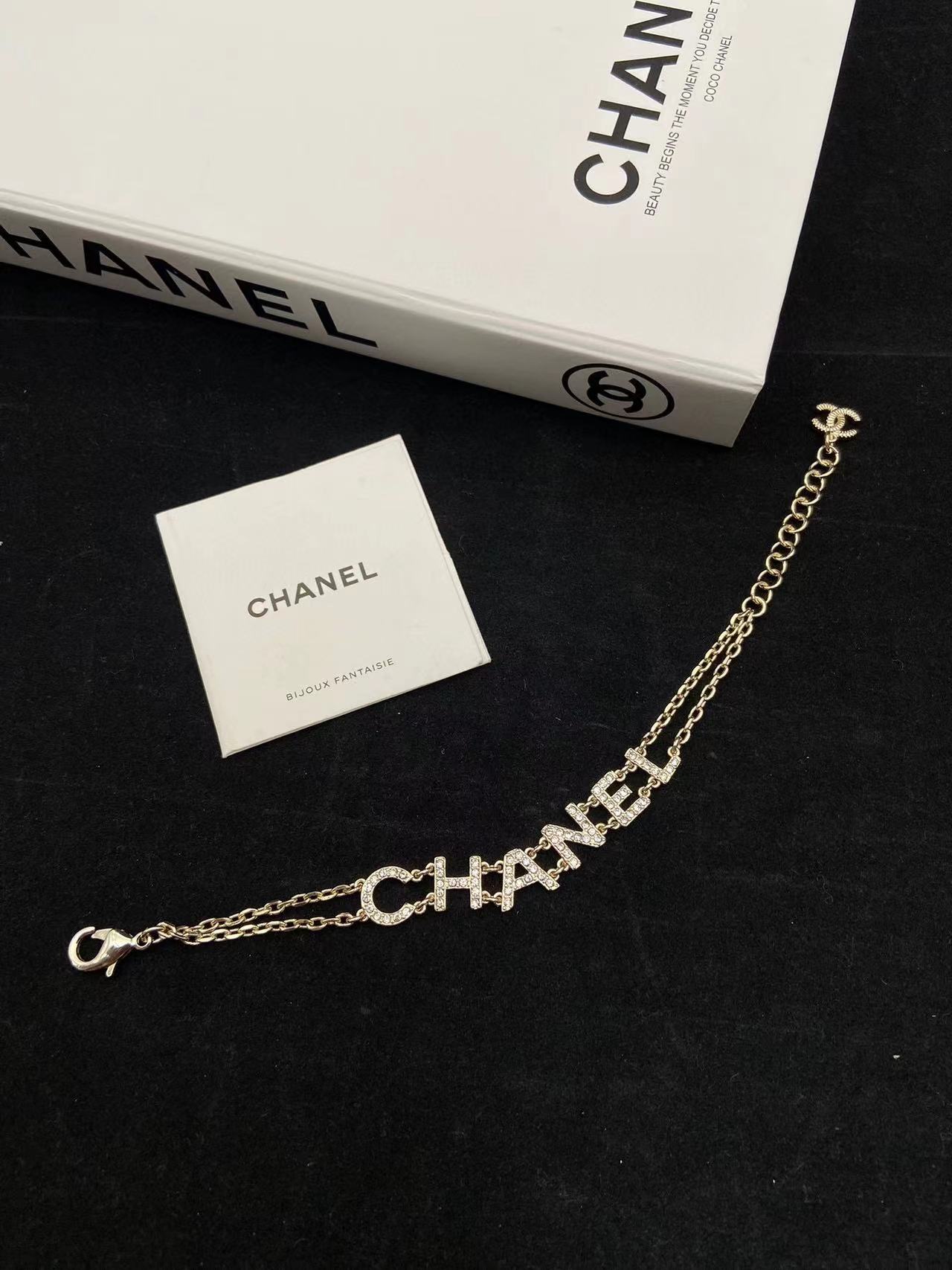 CHANE1 ダイヤモンドレタースタッドピアス+ブレスレット+ネックレスの3点セット【50％割引+送料無料】