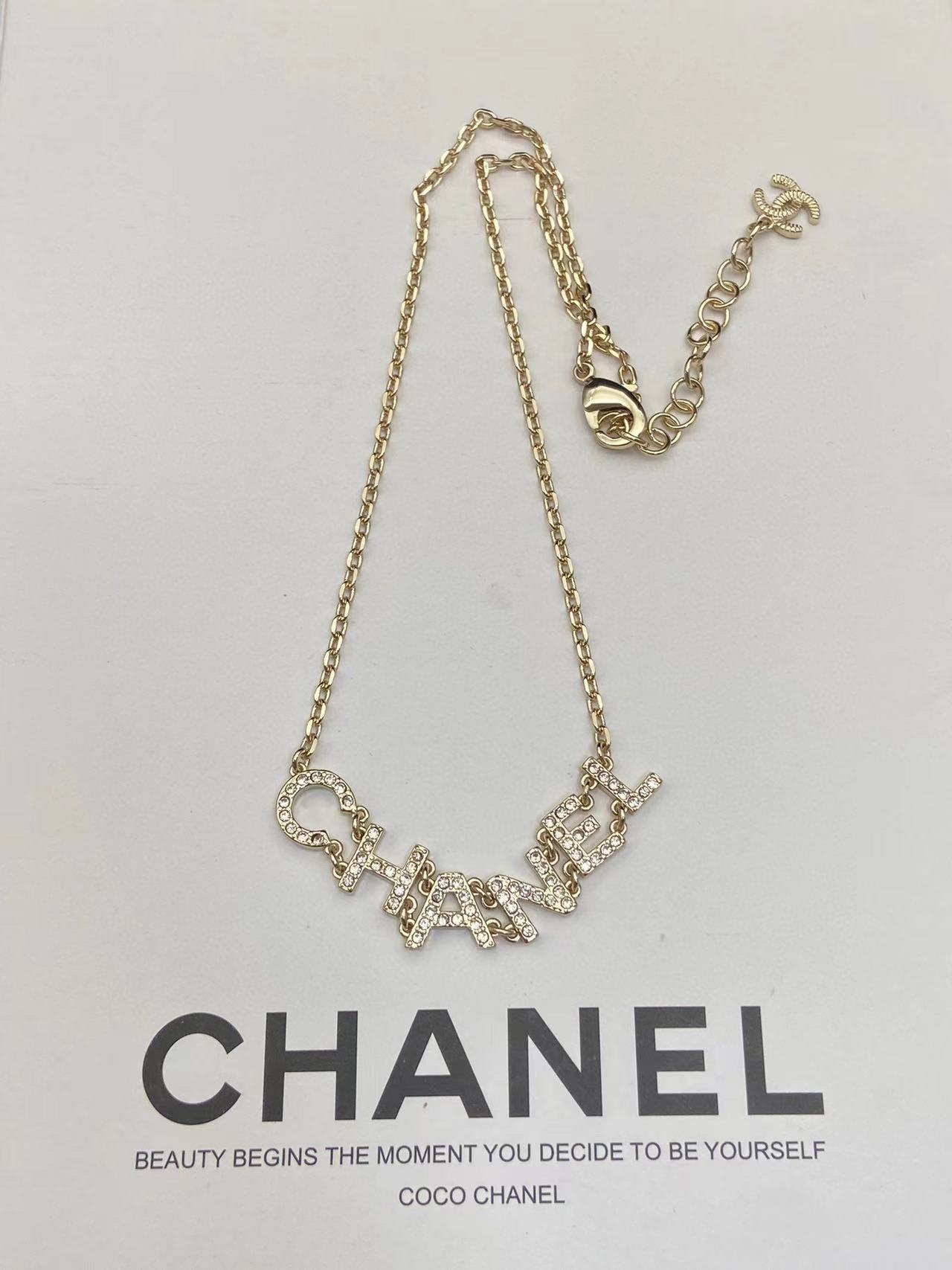 CHANE1 ダイヤモンドレタースタッドピアス+ブレスレット+ネックレスの3点セット【50％割引+送料無料】