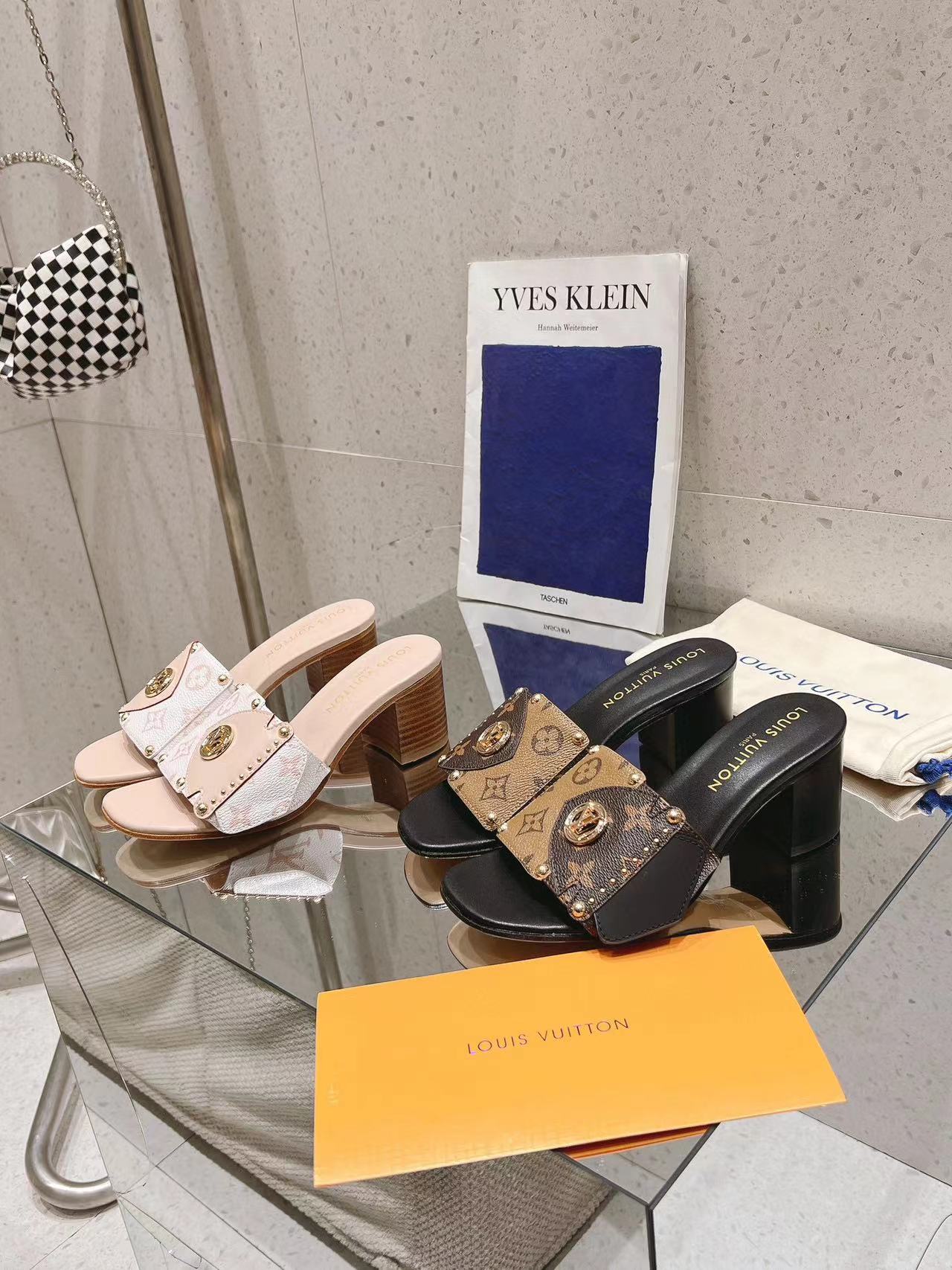 LV高品質四つ葉のクローバーハイヒールスリッパ【50％割引+送料無料】