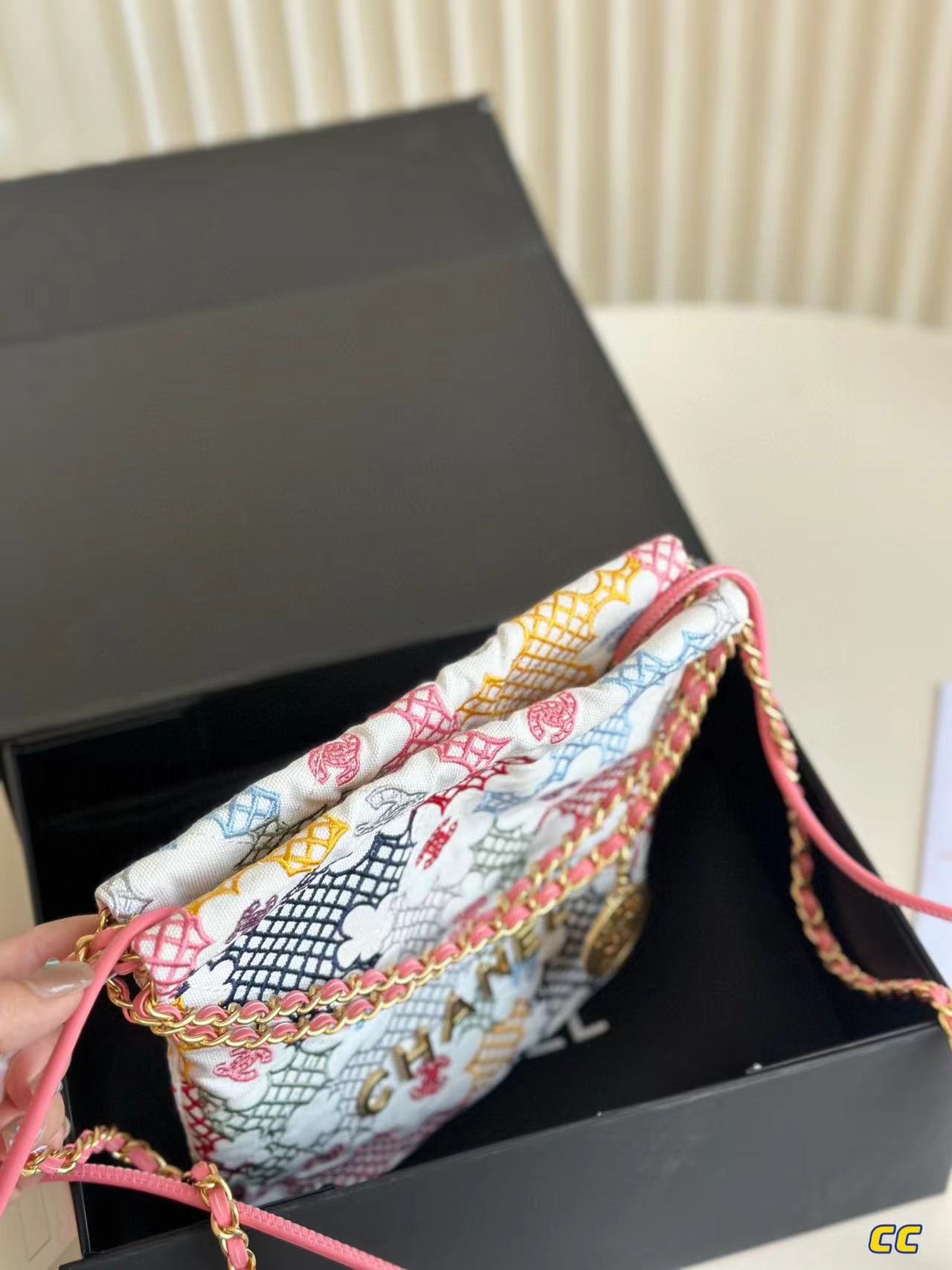 CHANE1 カラフルロゴ ショッピングバッグ【50％割引+送料無料】