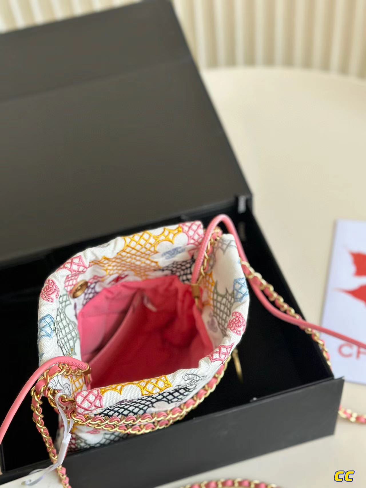 CHANE1 カラフルロゴ ショッピングバッグ【50％割引+送料無料】