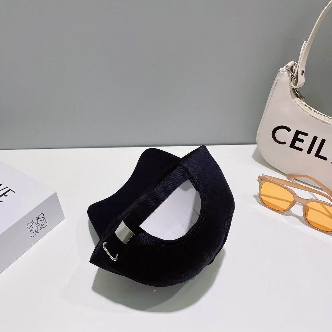 PR4DA トライアングルロゴレターベースボールキャップ【50％割引+送料無料】