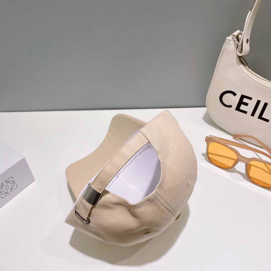 PR4DA トライアングルロゴレターベースボールキャップ【50％割引+送料無料】