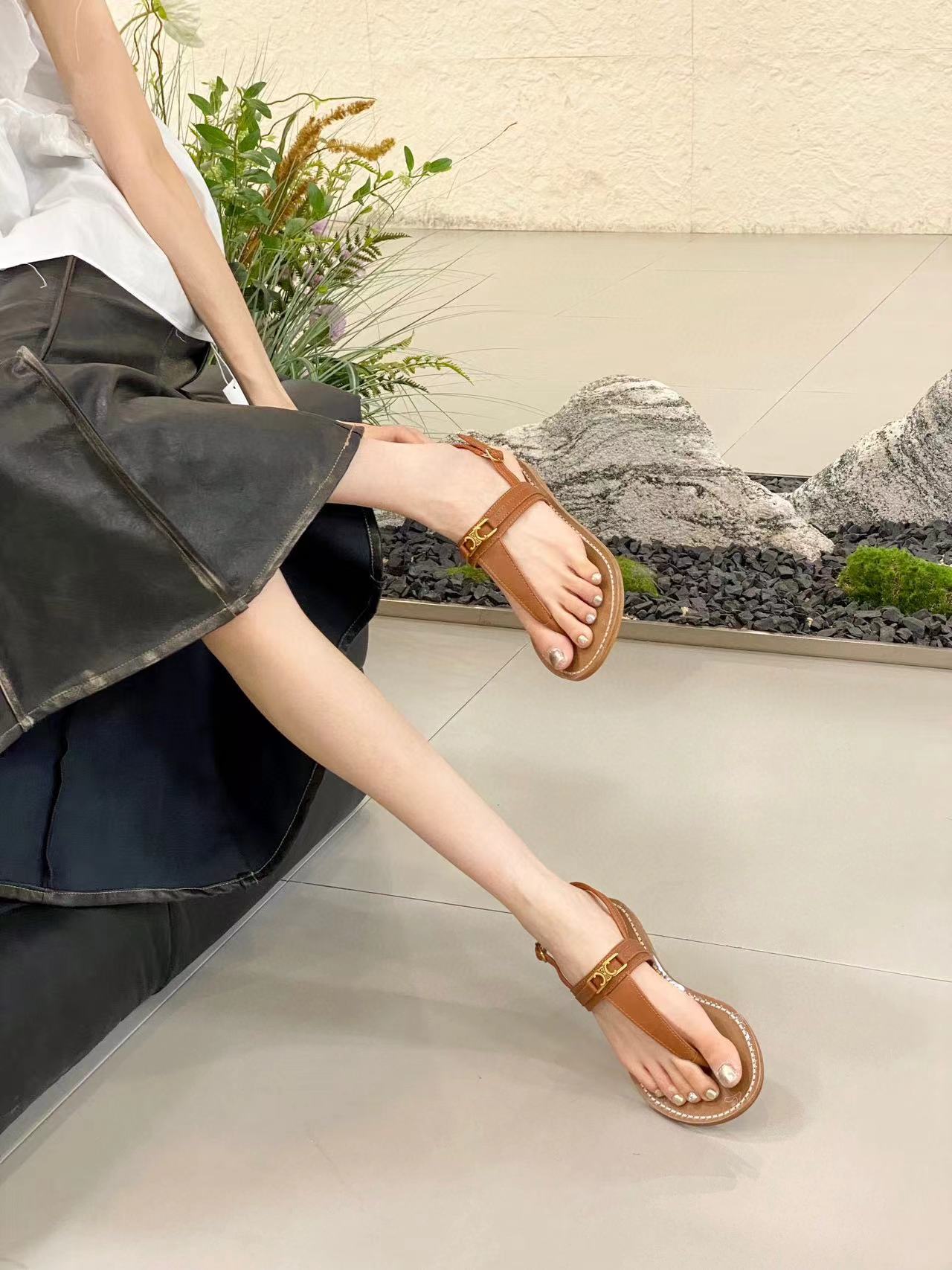 CEL1NE 高品質凱旋門サンダル【50％割引+送料無料】