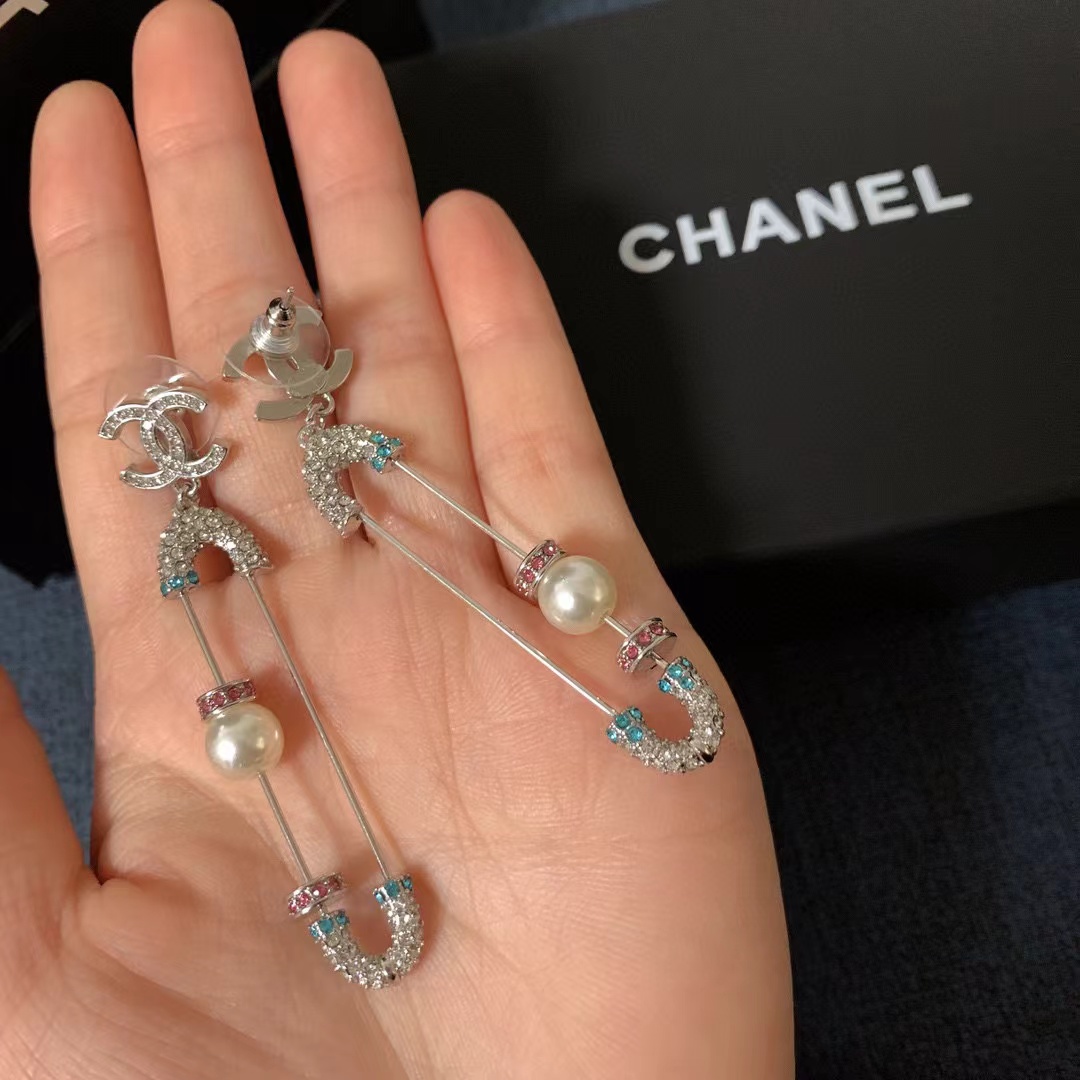 CHANE1 ダブルCロゴ イヤリング【50％割引+送料無料】