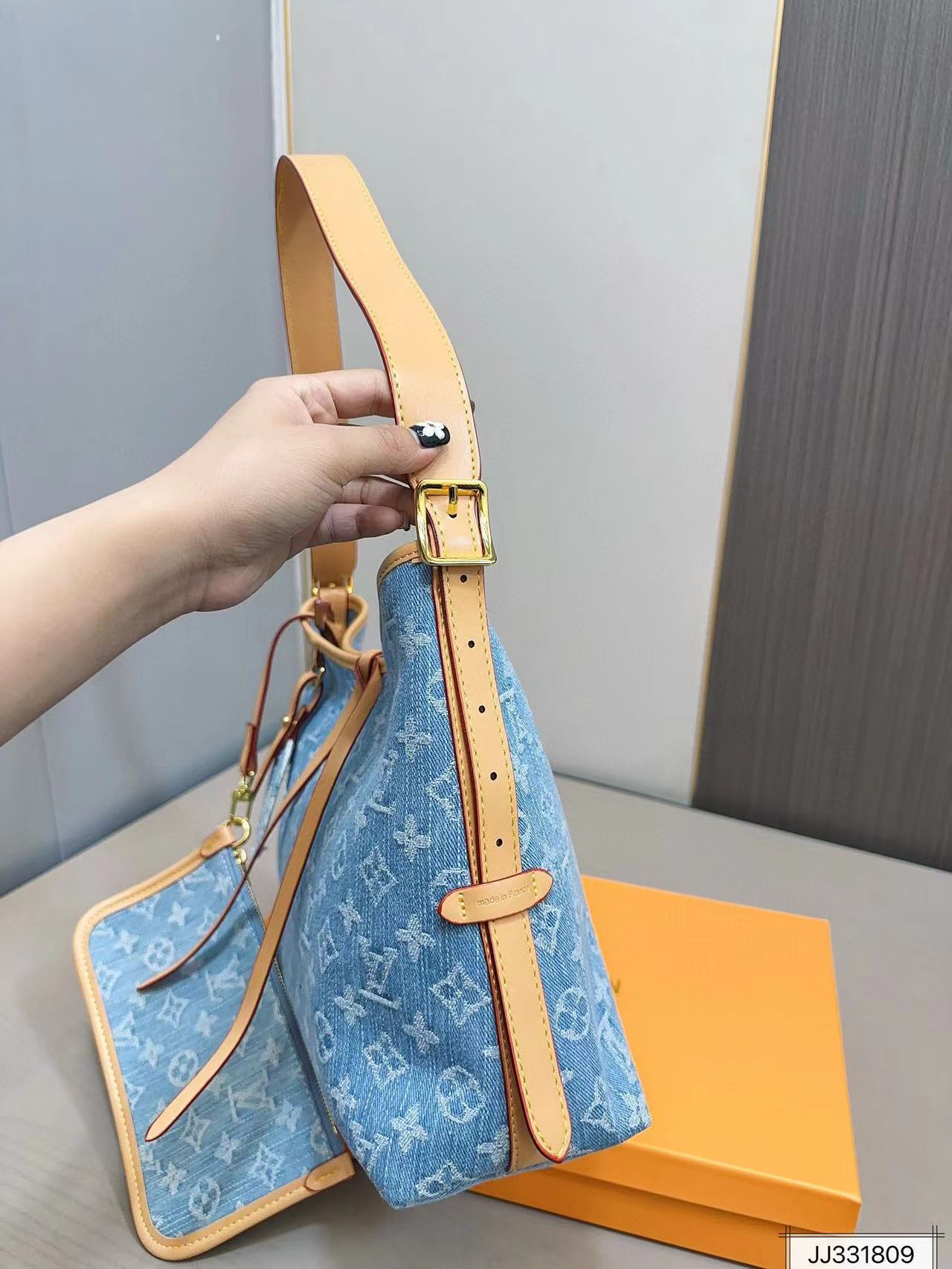LV Carry all デニムショッピングバッグ【50％割引+送料無料】