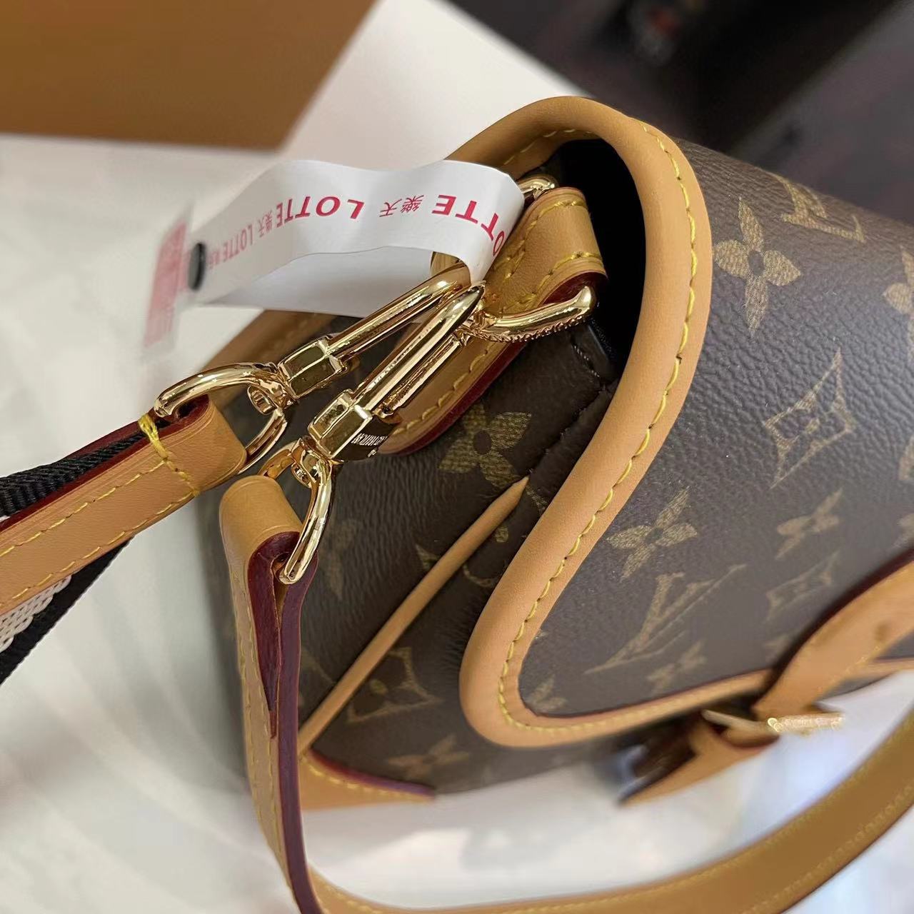 LV DIANE バゲットショルダークロスボディバッグ【50％割引+送料無料】