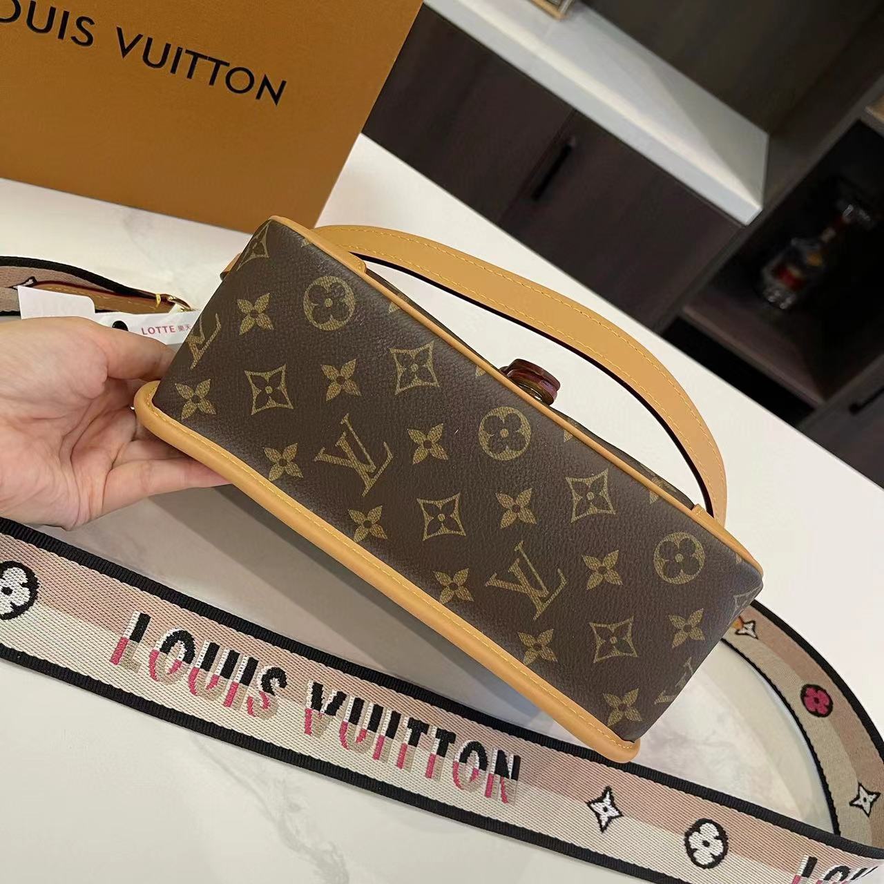 LV DIANE バゲットショルダークロスボディバッグ【50％割引+送料無料】