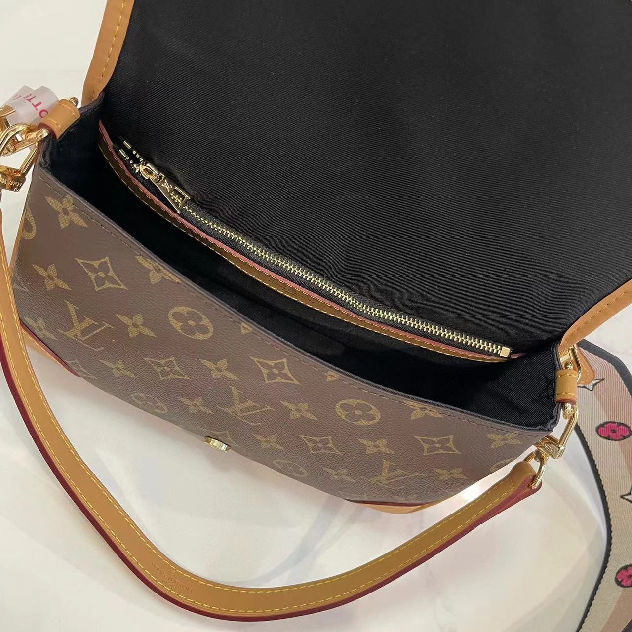 LV DIANE バゲットショルダークロスボディバッグ【50％割引+送料無料】