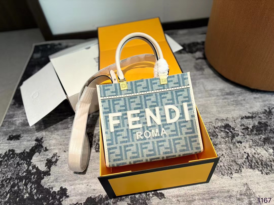 FEND1 TOTE FFハンドバッグ【50％割引+送料無料】