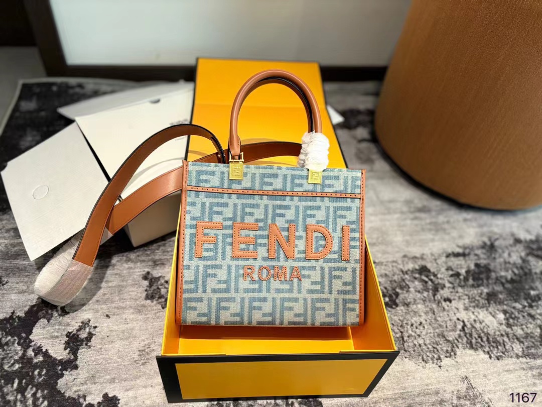 FEND1 TOTE FFハンドバッグ【50％割引+送料無料】