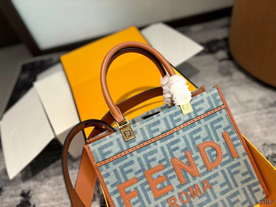 FEND1 TOTE FFハンドバッグ【50％割引+送料無料】