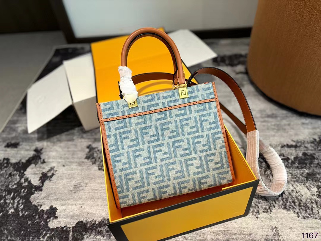 FEND1 TOTE FFハンドバッグ【50％割引+送料無料】