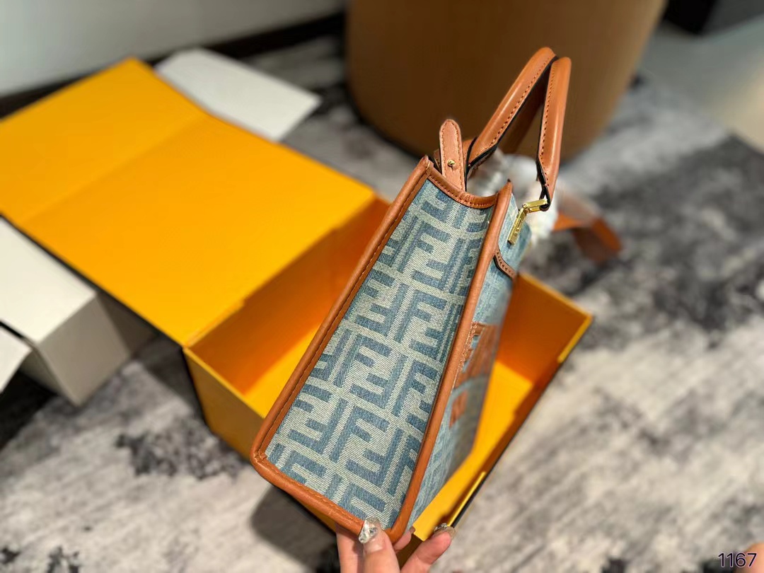 FEND1 TOTE FFハンドバッグ【50％割引+送料無料】