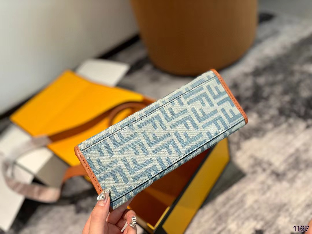 FEND1 TOTE FFハンドバッグ【50％割引+送料無料】