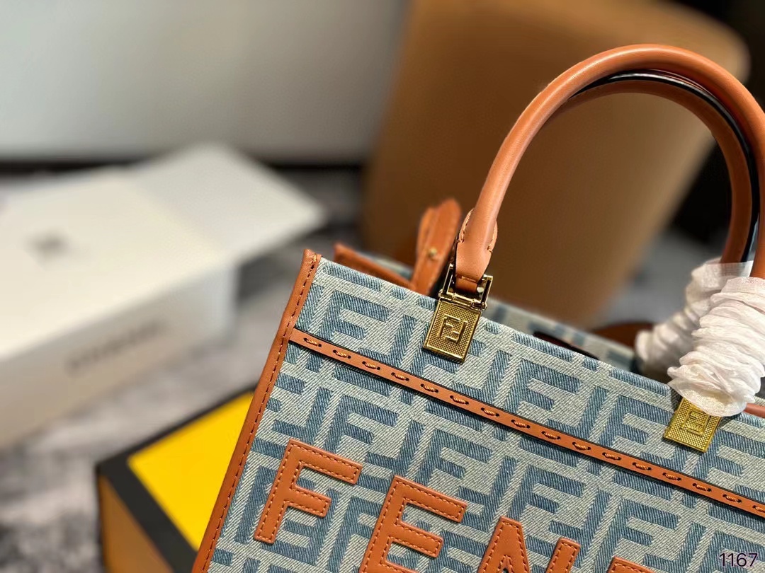 FEND1 TOTE FFハンドバッグ【50％割引+送料無料】