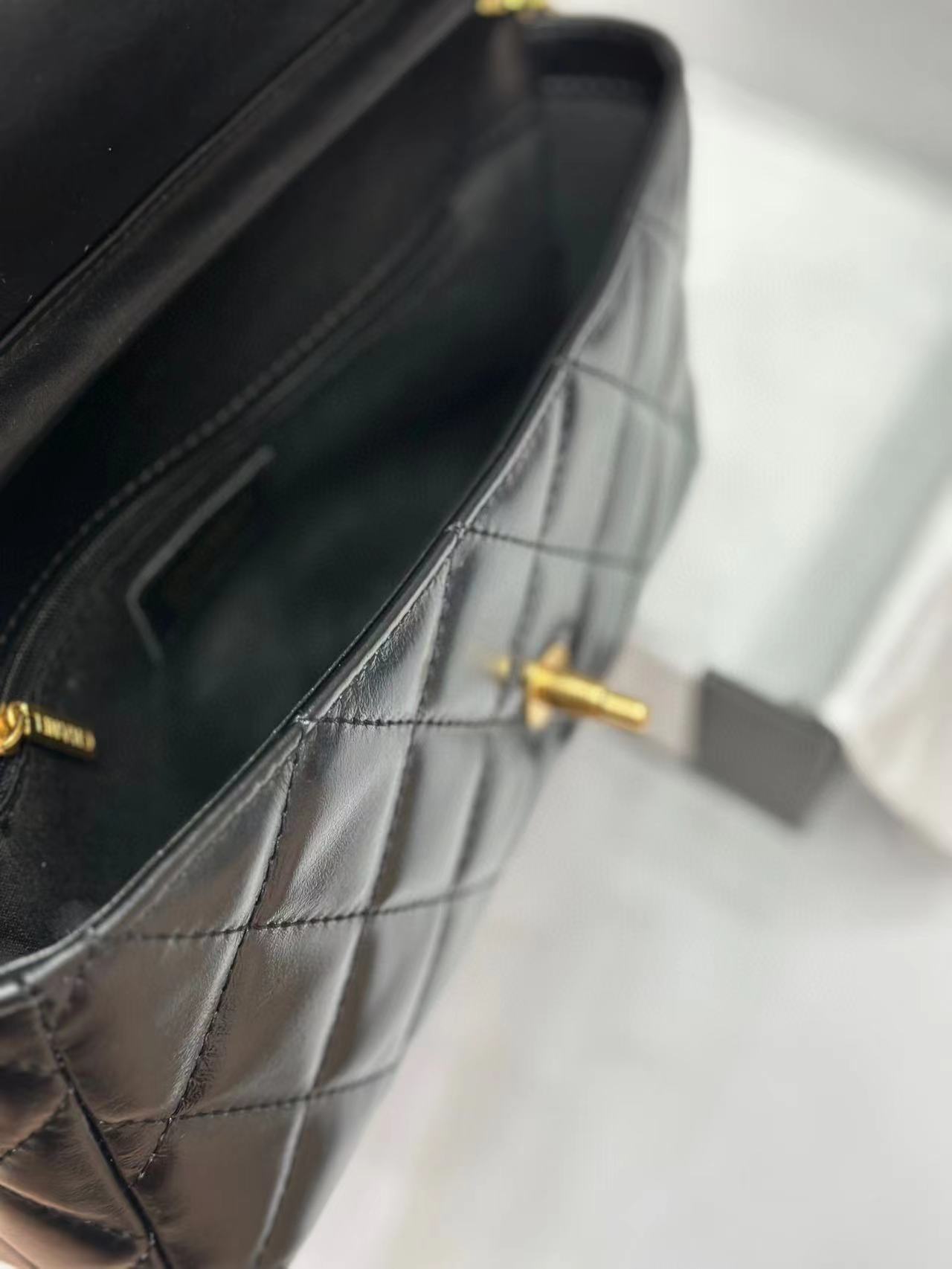 CHANE1 ダブルC パールチェーンバッグ【50％割引+送料無料】