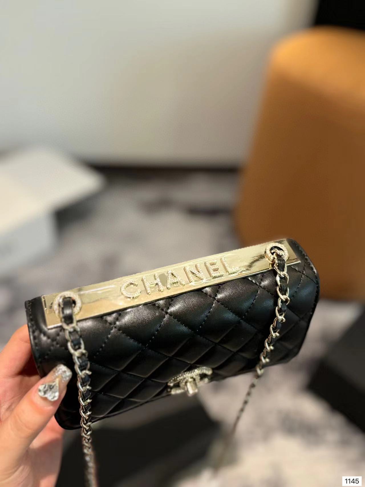 CHANE1 ダブルCチェーンショルダークロスボディバッグ【50％割引+送料無料】