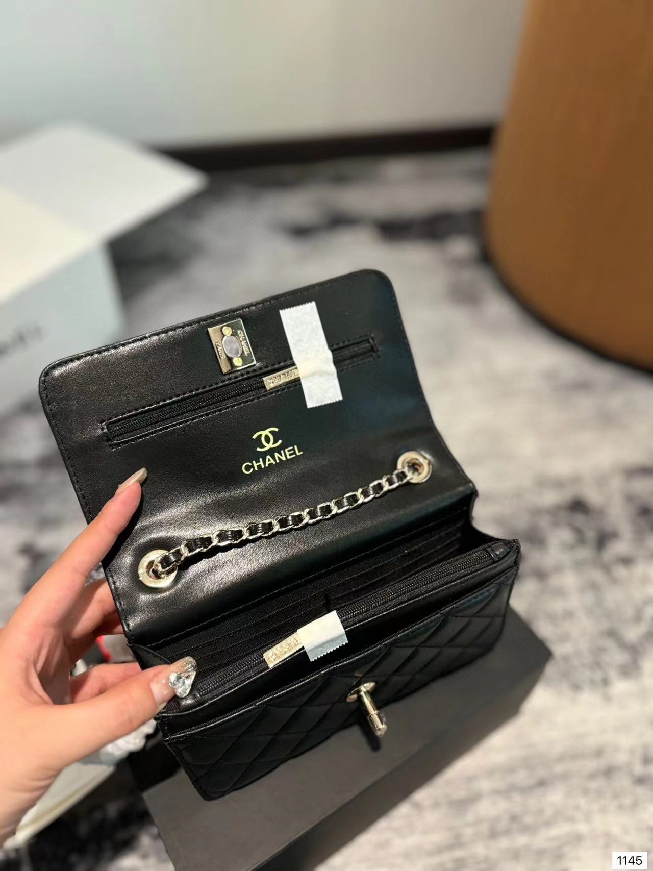 CHANE1 ダブルCチェーンショルダークロスボディバッグ【50％割引+送料無料】