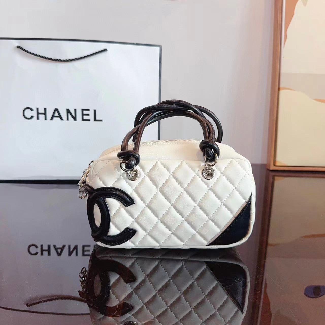 CHANE1 ダブルCロゴ ハンドバッグ【50％割引+送料無料】