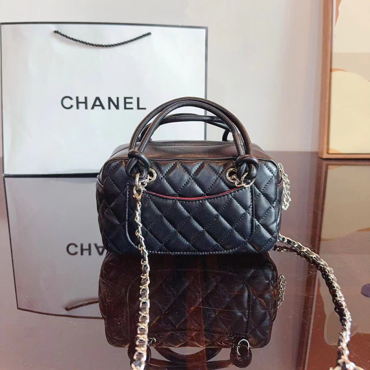 CHANE1 ダブルCロゴ ハンドバッグ【50％割引+送料無料】