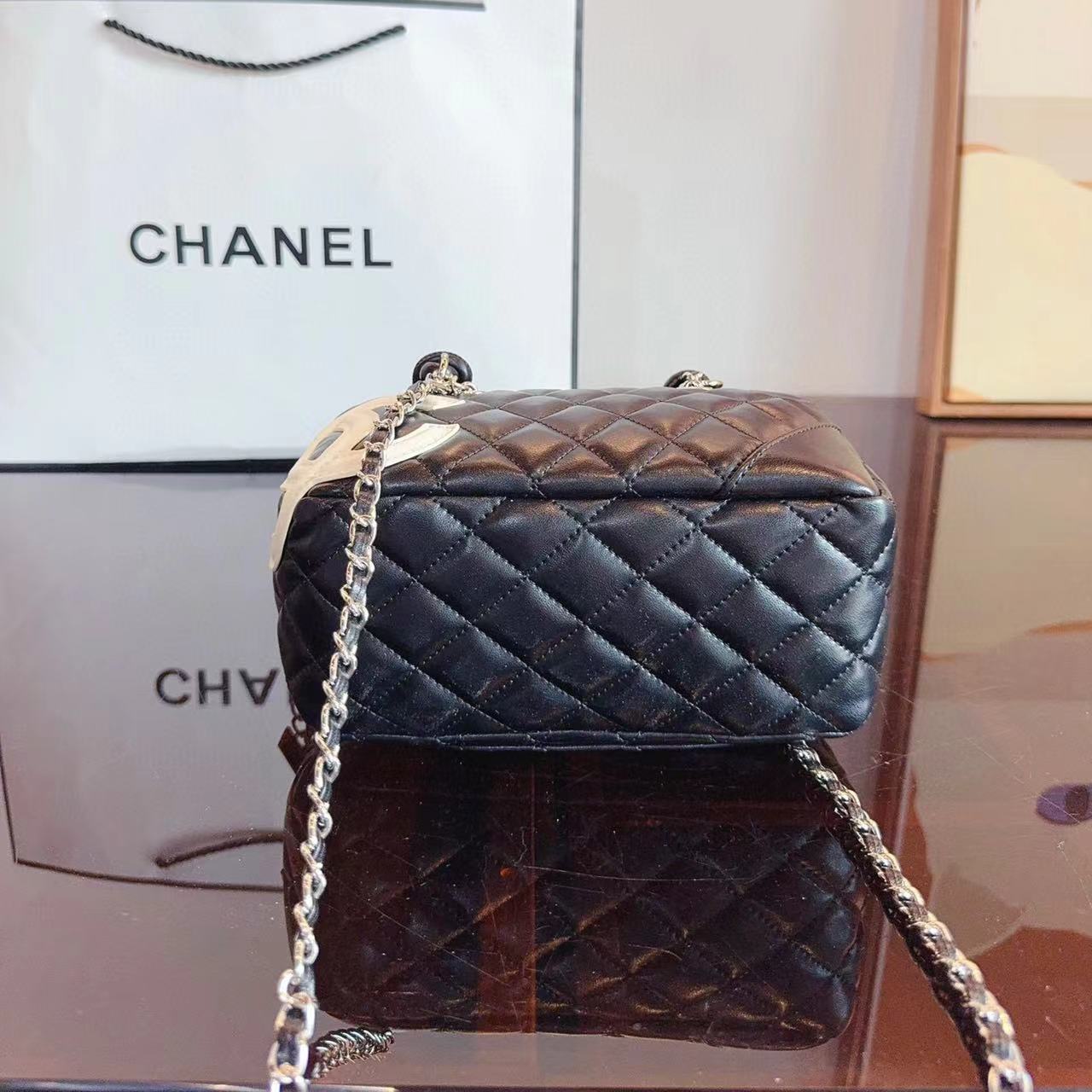 CHANE1 ダブルCロゴ ハンドバッグ【50％割引+送料無料】