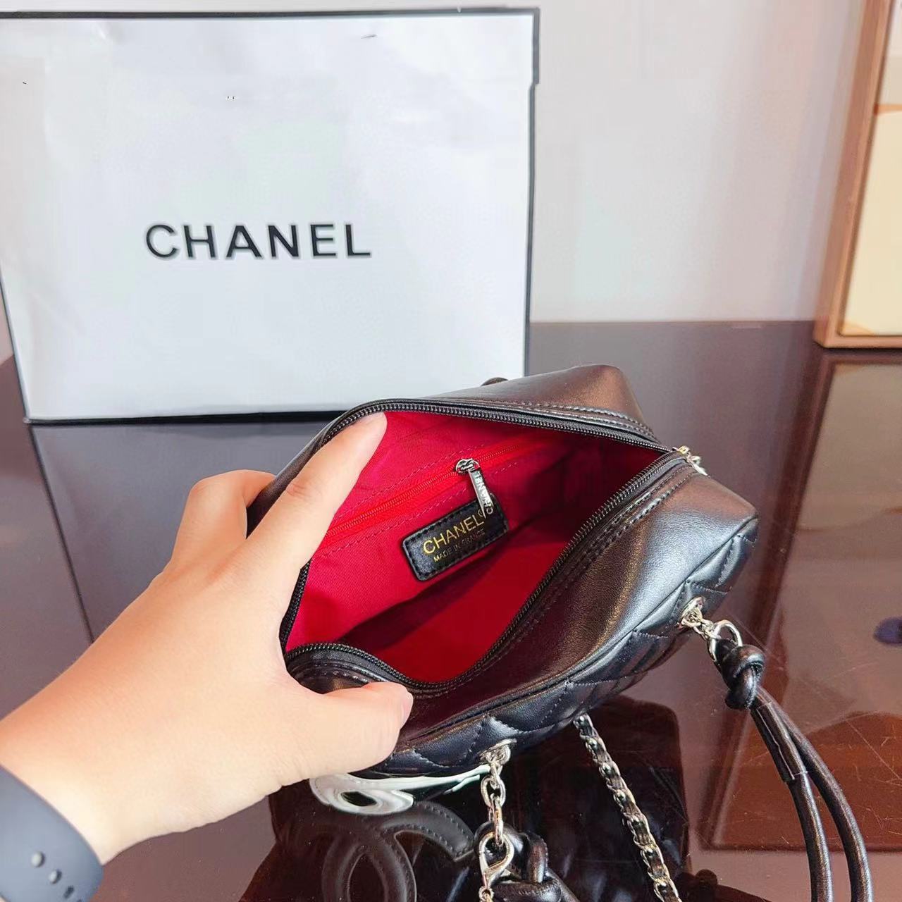 CHANE1 ダブルCロゴ ハンドバッグ【50％割引+送料無料】