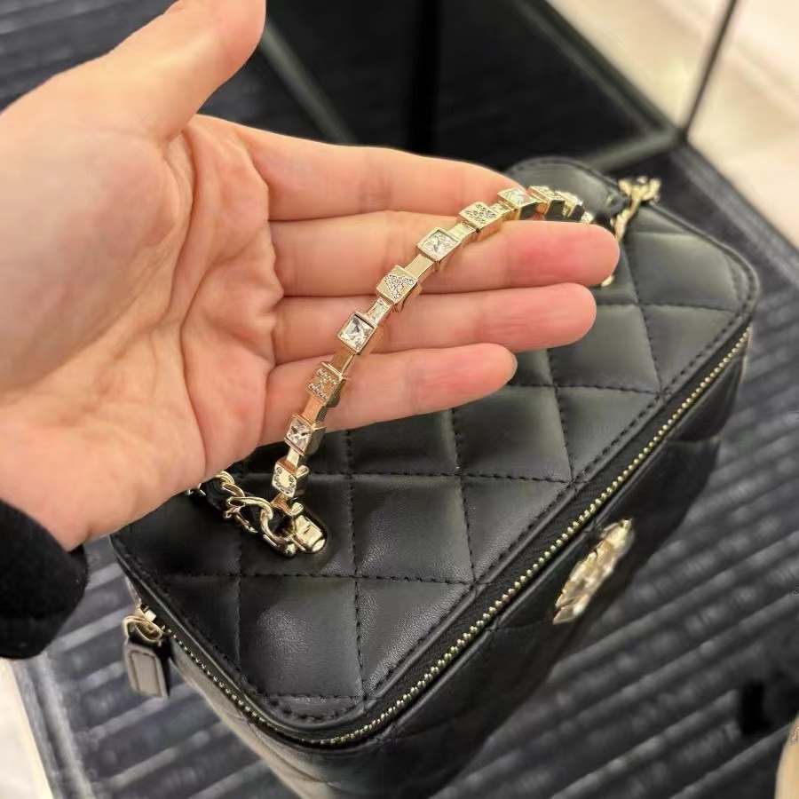 CHANE1 チェーンボックスハンドバッグ【50％割引+送料無料】