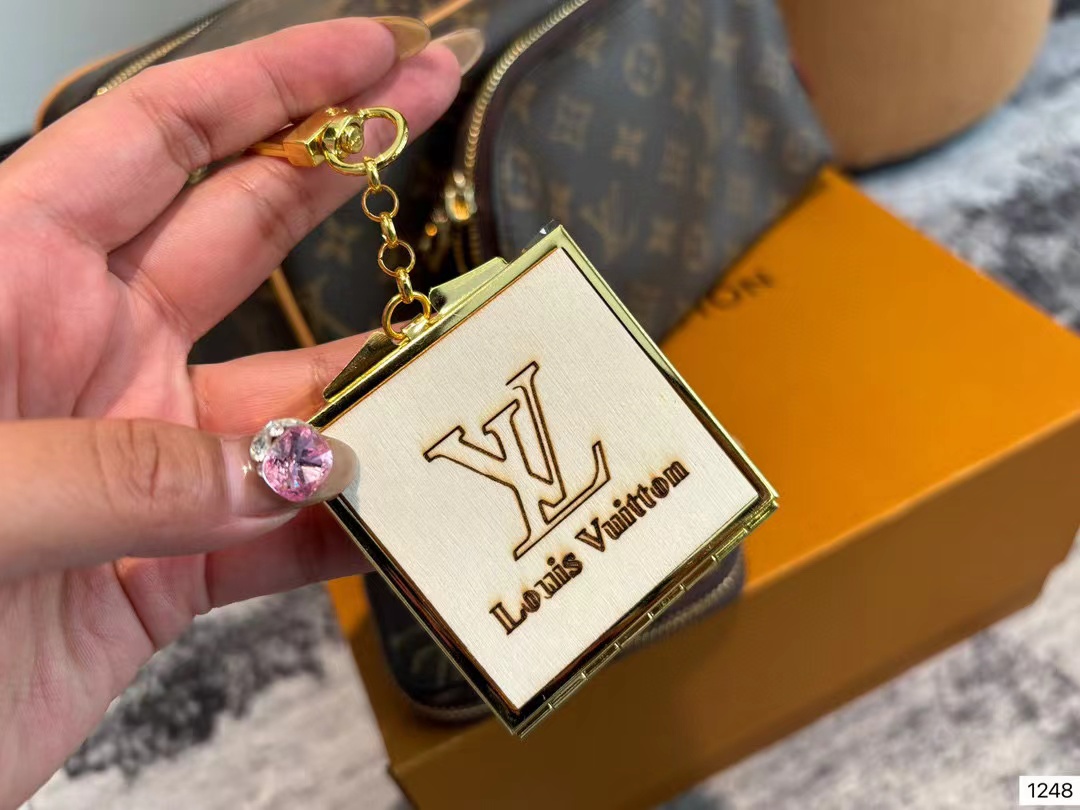 LV コスメポーチ+財布 2点セット【50％割引+送料無料】